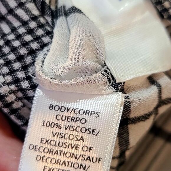 LOFT Off Shoulder Top, Black & White Plaid, Ruffle Hem, Embroidered Lace, Sz Med - Picture 8 of 8
